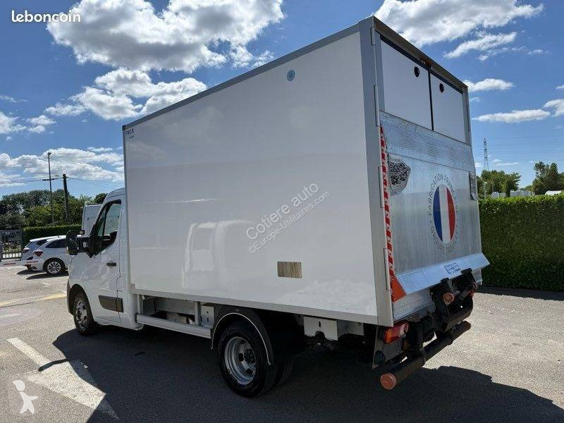 عربة نفعية Renault