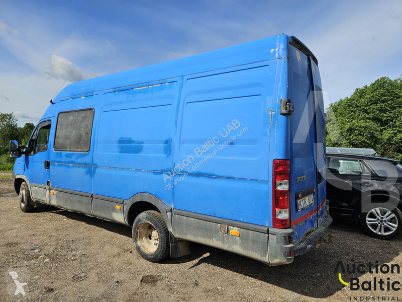 Iveco  35C15V van