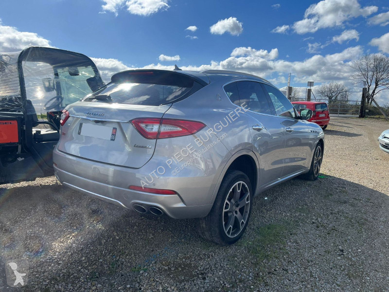 Samochód dostawczy Maserati 3.0D V6 275 / EH922