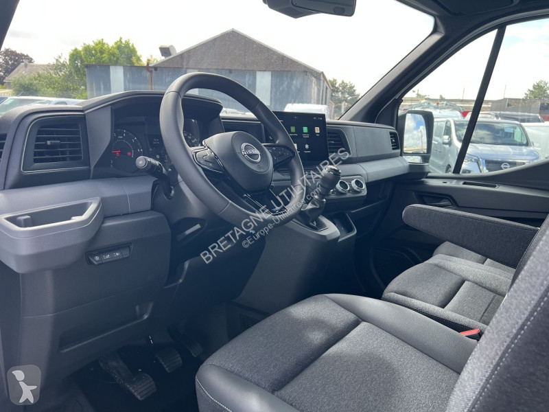 Samochód dostawczy Nissan INTERSTAR CCB BENNE +...