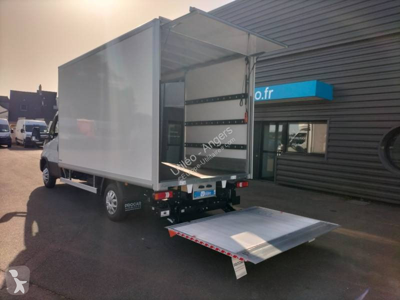 Furgoneta Iveco