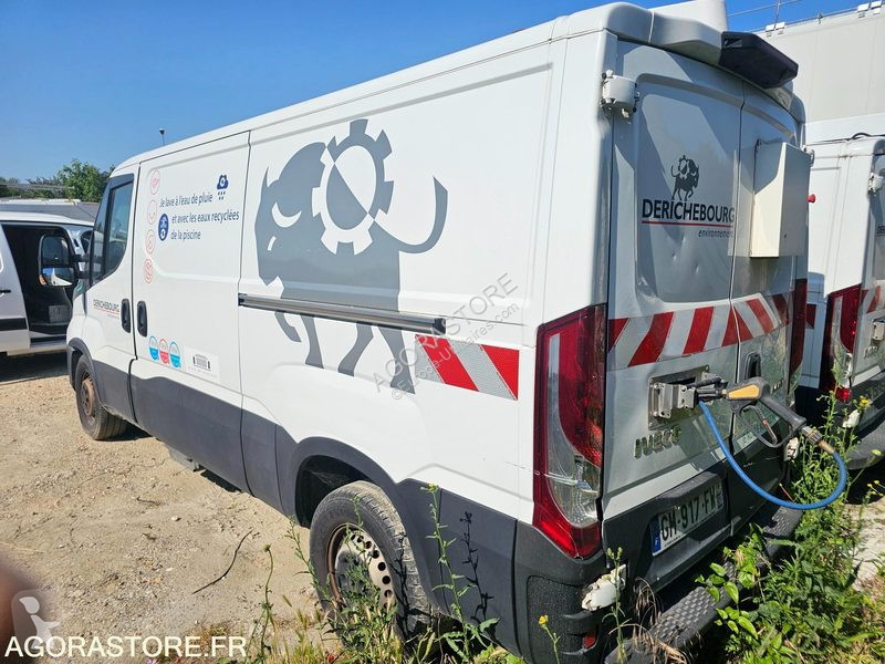 Комерційні автомобілі Iveco 35S14N