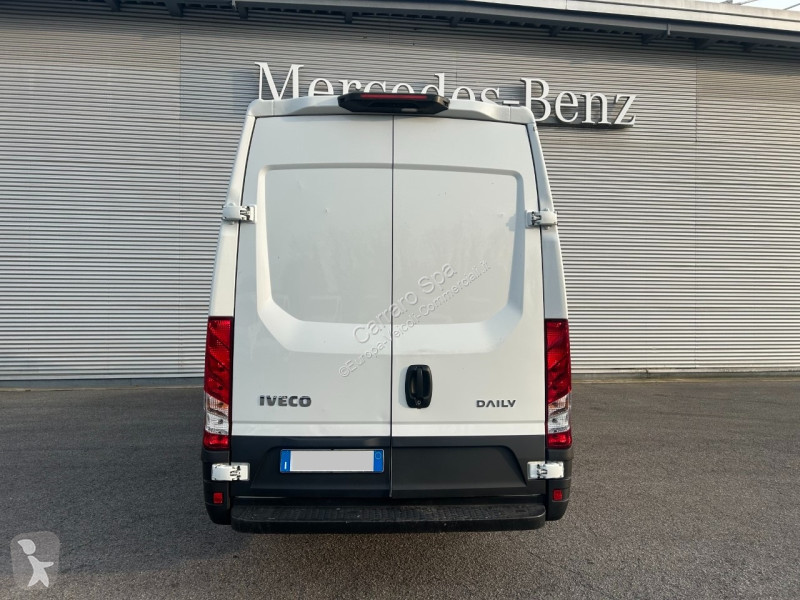 Furgoneta Iveco V