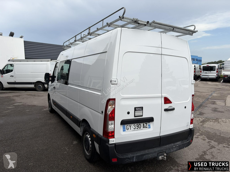 Samochód dostawczy Renault