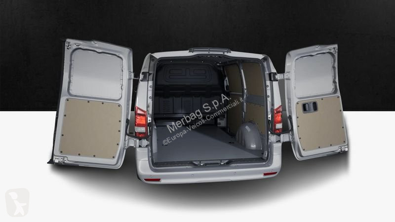 عربة نفعية Mercedes Vito Furgone SELECT 116 CDI...