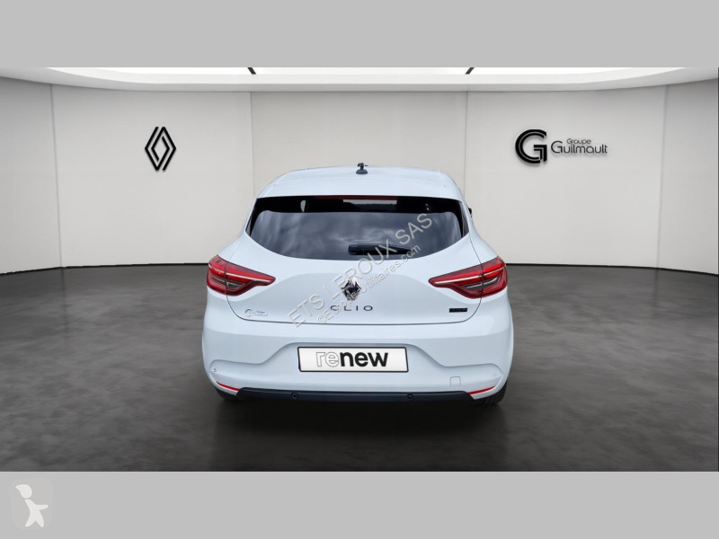عربة نفعية Renault CLIO V