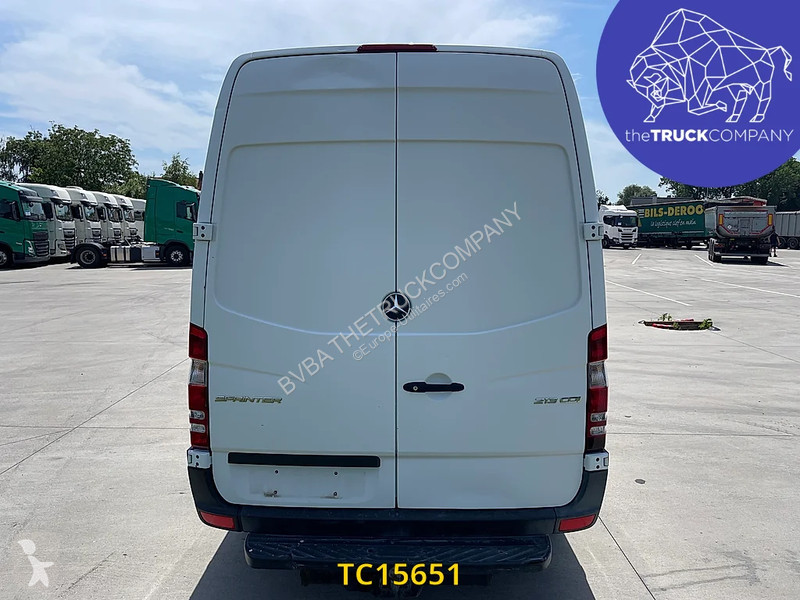 Mercedes 213 37s Transporter