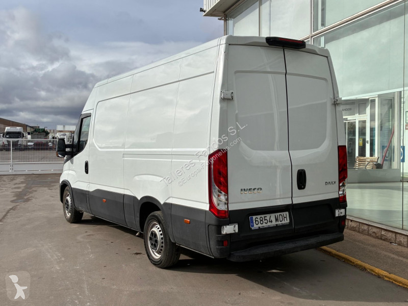Furgoneta Iveco  35S16 V 12m3