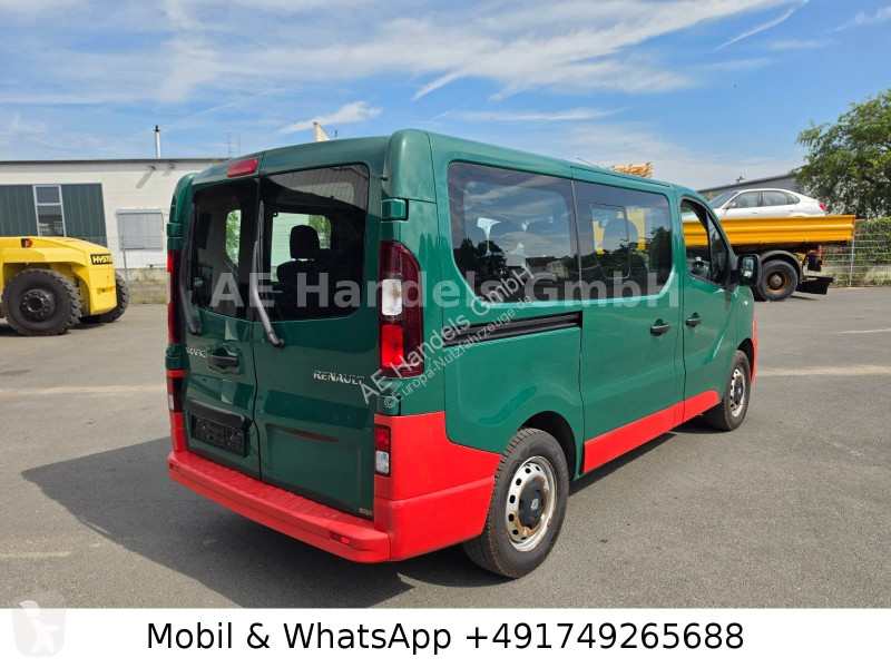 عربة نفعية Renault Combi 9 Sitzer...