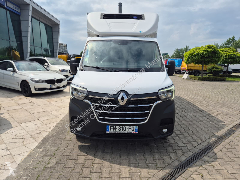 Лекотоварен автомобил Renault Master 2.3 -...