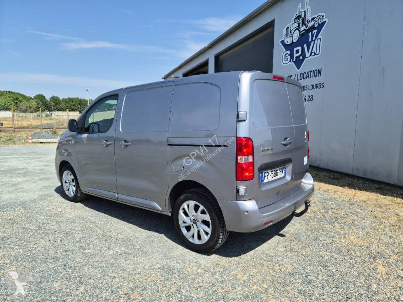 Veicolo commerciale Citroën 180CV EAT8 XS