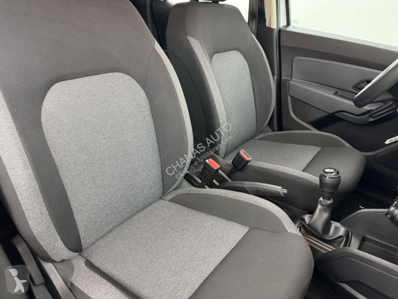 Véhicule utilitaire Dacia 1.0 TCe 90 Essentiel
