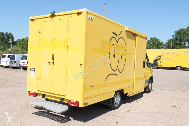 Véhicule utilitaire Iveco Daily 35 S11 C30C...