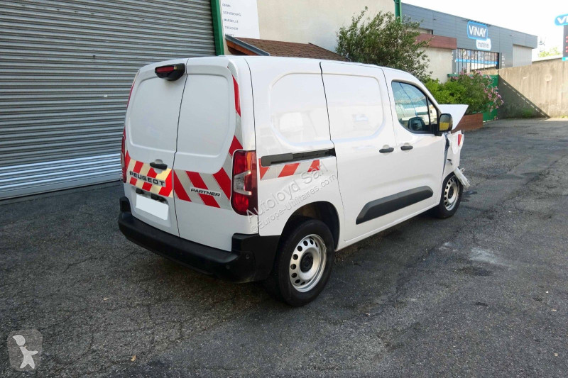 Véhicule utilitaire Peugeot PARTNER 1,5 HDI 100