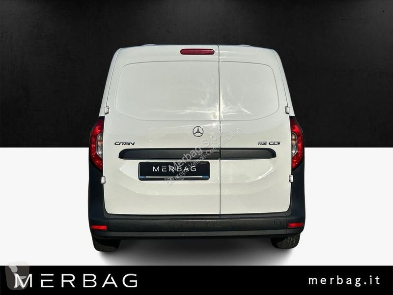 Veicolo commerciale Mercedes 112 cdi furgone Long