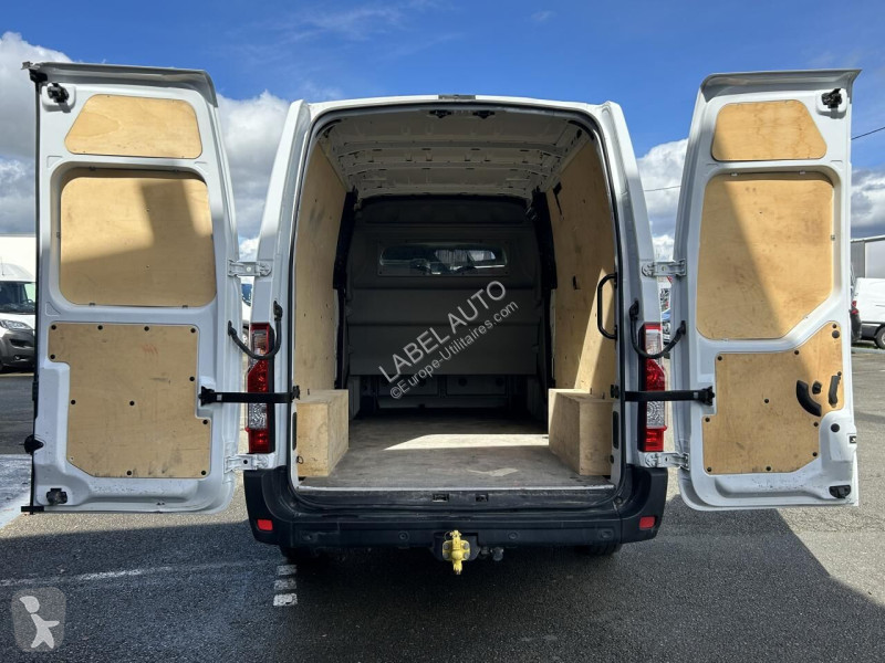 Véhicule utilitaire Renault 2.3