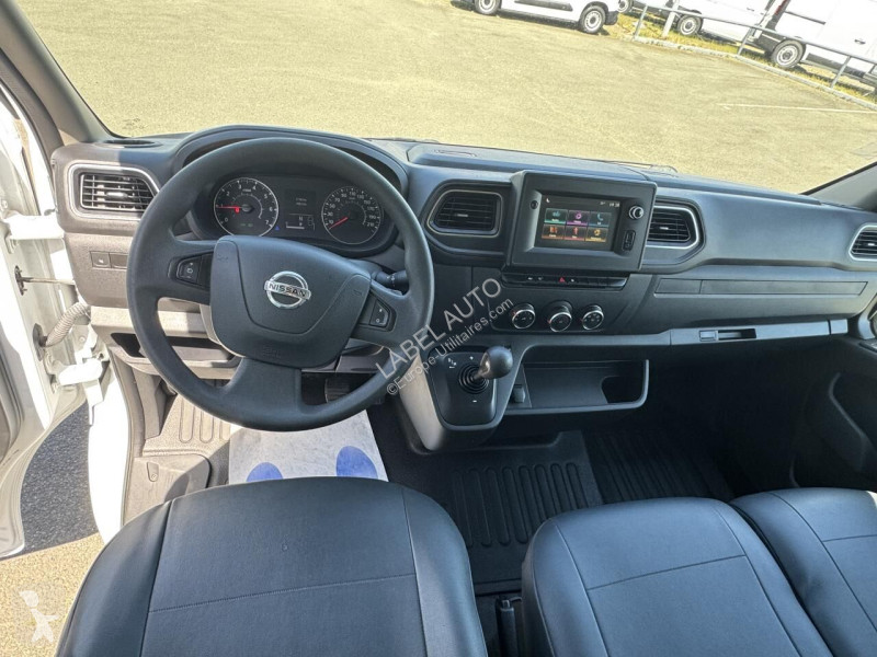 Véhicule utilitaire Nissan