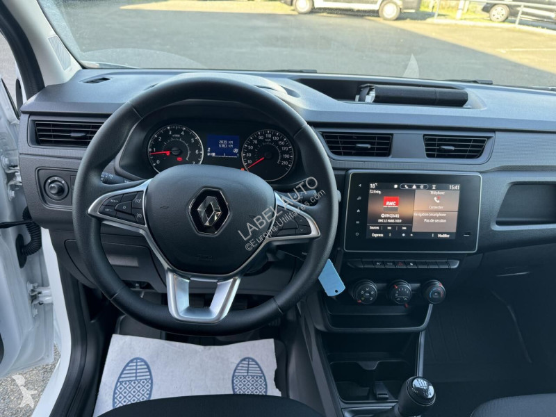 عربة نفعية Renault