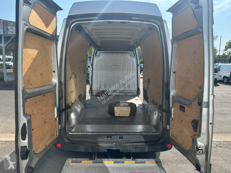 Véhicule utilitaire Renault MASTER III FG HAYON...