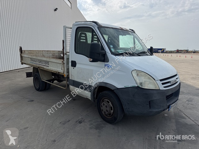 Iveco  35C12 van