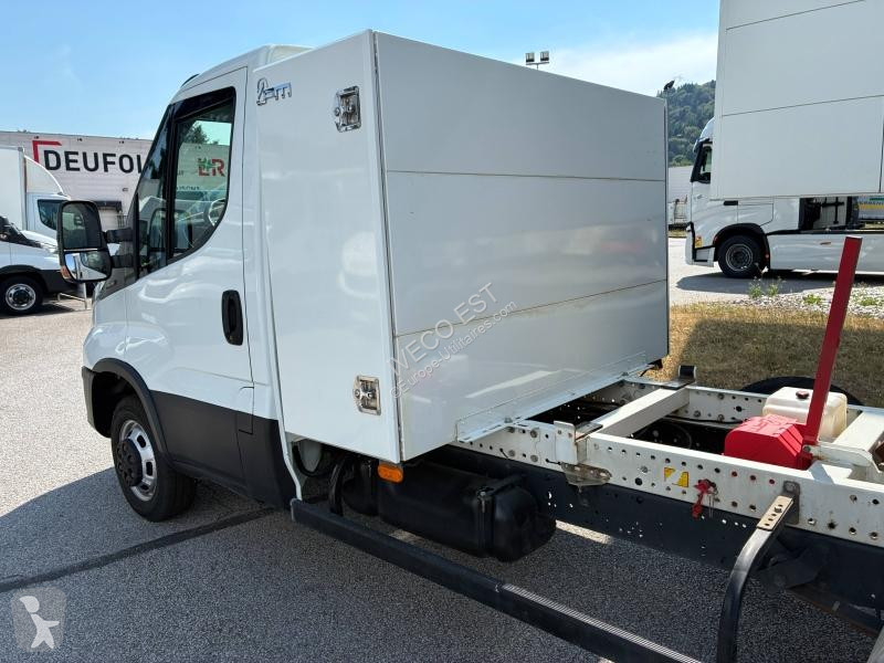 Véhicule utilitaire Iveco CCb 35C16H3.0 L -...
