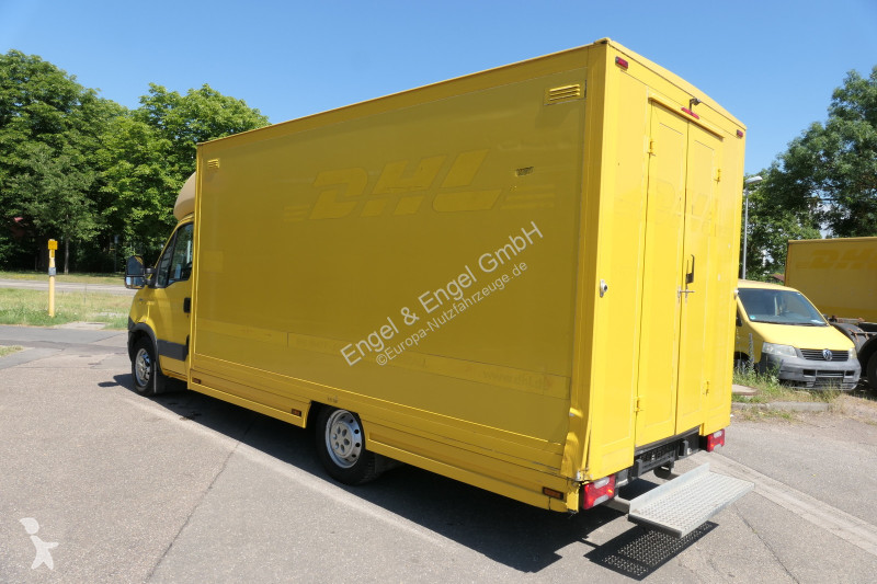 Iveco Daily 35 S11 C30C AUTOMATIK KAMERA Regale...