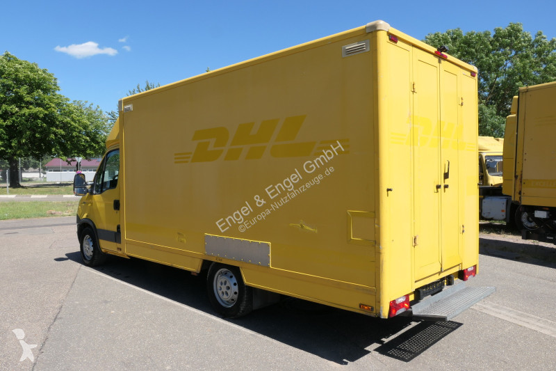 Véhicule utilitaire Iveco Daily 35 S11 C30C...