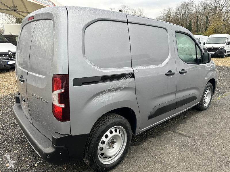 Véhicule utilitaire Toyota CITY GRIS MEDIUM 130...