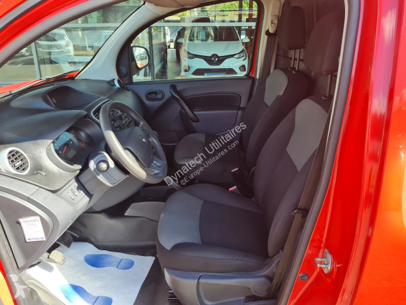 Véhicule utilitaire Renault KANGOO II EXPRESS...