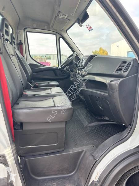 عربة نفعية Iveco
