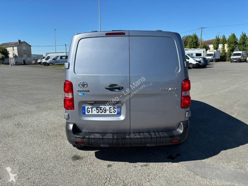 Véhicule utilitaire Toyota