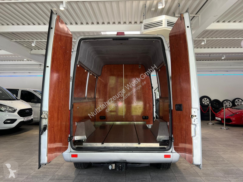 عربة نفعية Mercedes...