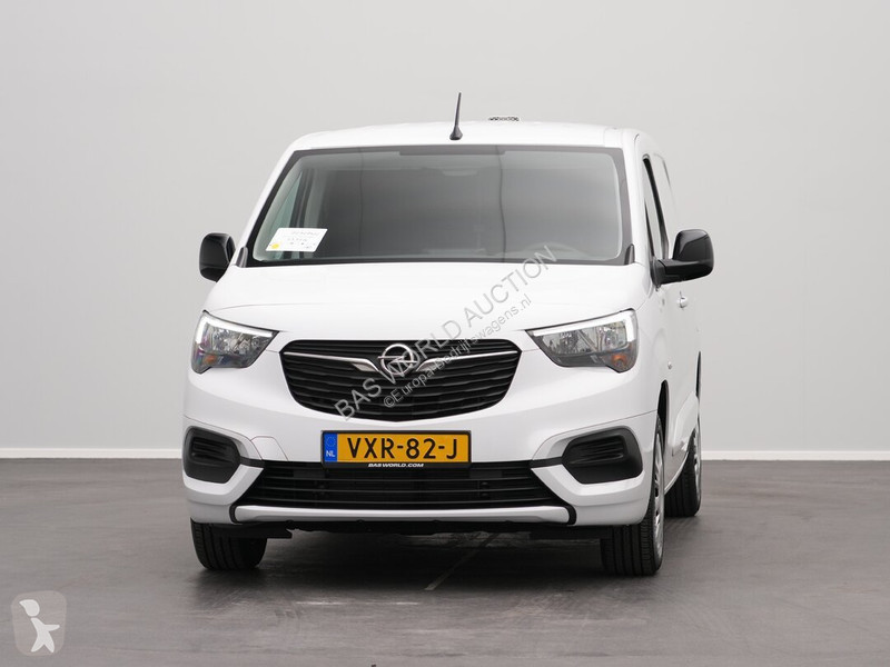 Лекотоварен автомобил Opel 110pk