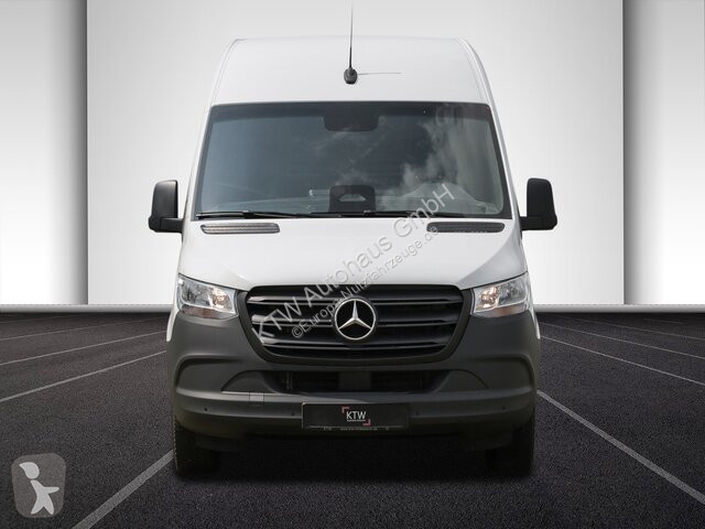 Véhicule utilitaire Mercedes Sprinter 317...