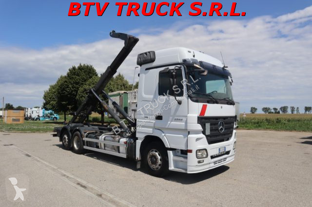 شاحنة Mercedes ACTROS