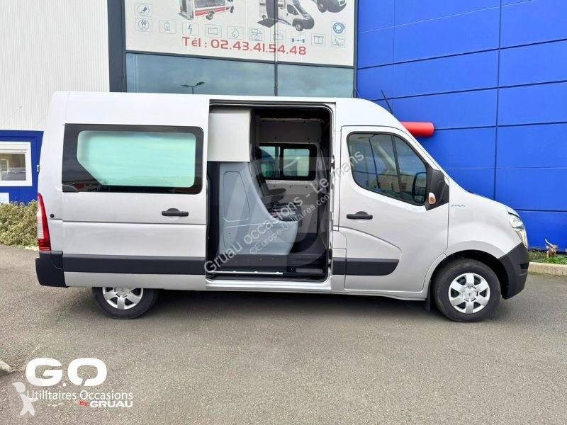 Samochód dostawczy Nissan