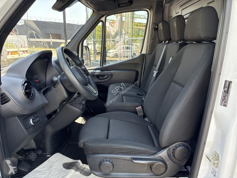 Véhicule utilitaire Mercedes Fg 215 CDI 39 3T0...