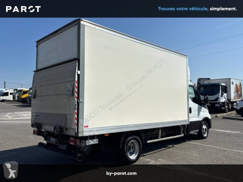 عربة نفعية Iveco