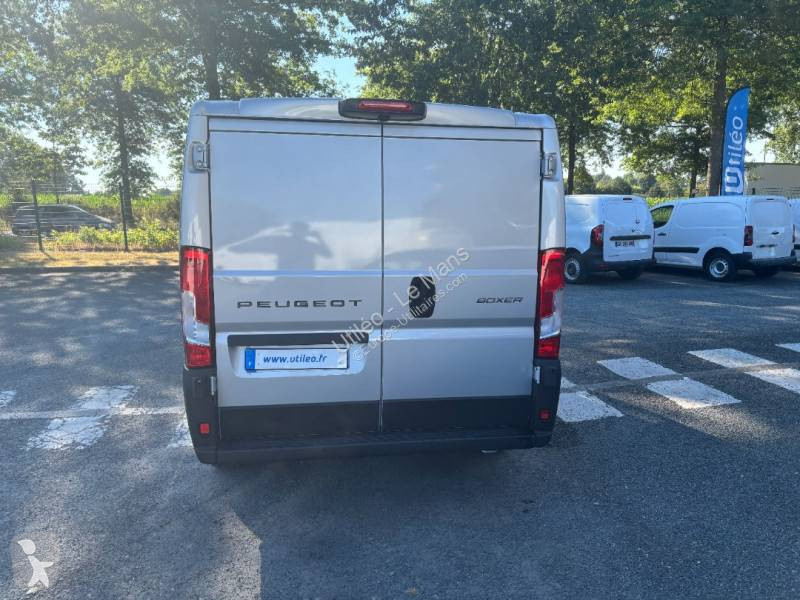 Samochód dostawczy Peugeot