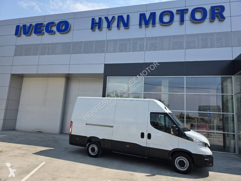 عربة نفعية Iveco