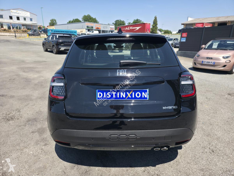 Samochód dostawczy Fiat FIAT 600 1.2 Hybrid -...
