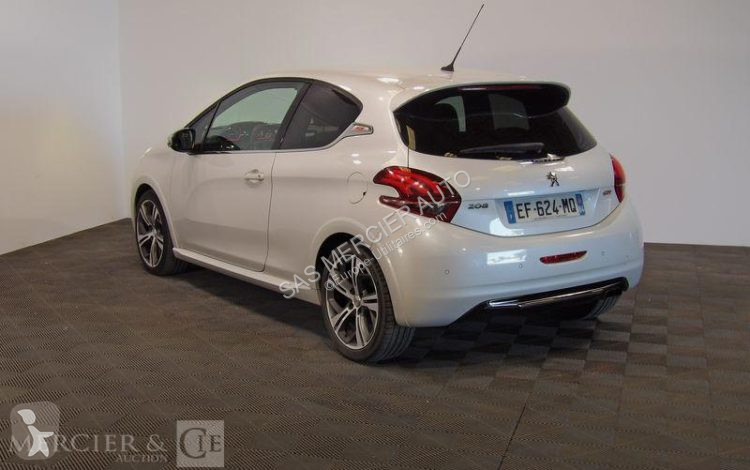 عربة نفعية Peugeot