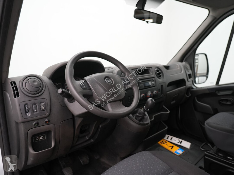 Véhicule utilitaire Opel 145PK
