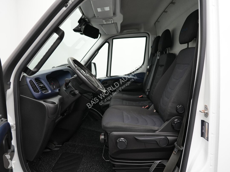 Furgoneta Iveco 35C18
