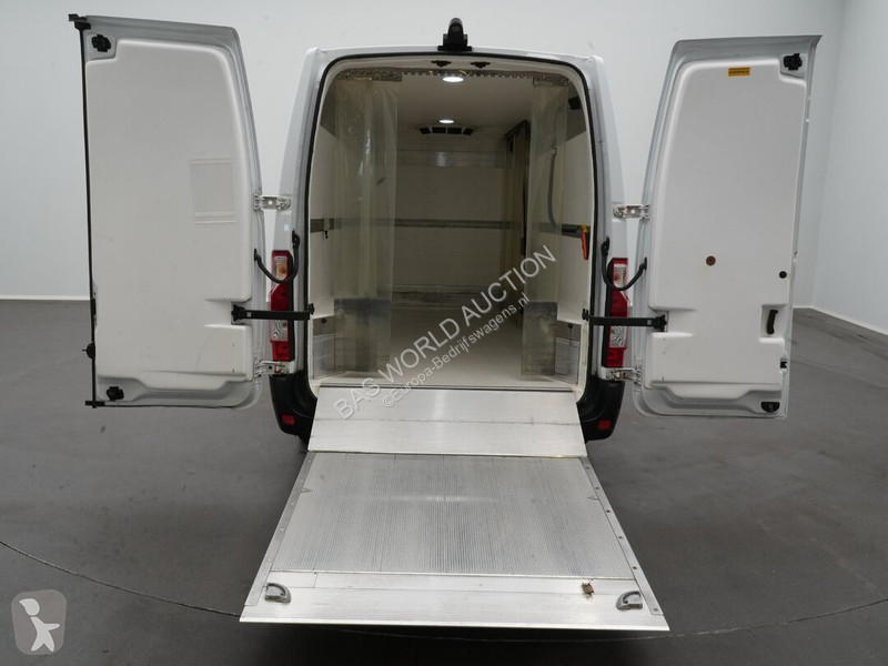 Véhicule utilitaire Opel 140PK