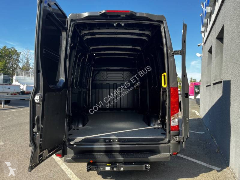 عربة نفعية Iveco