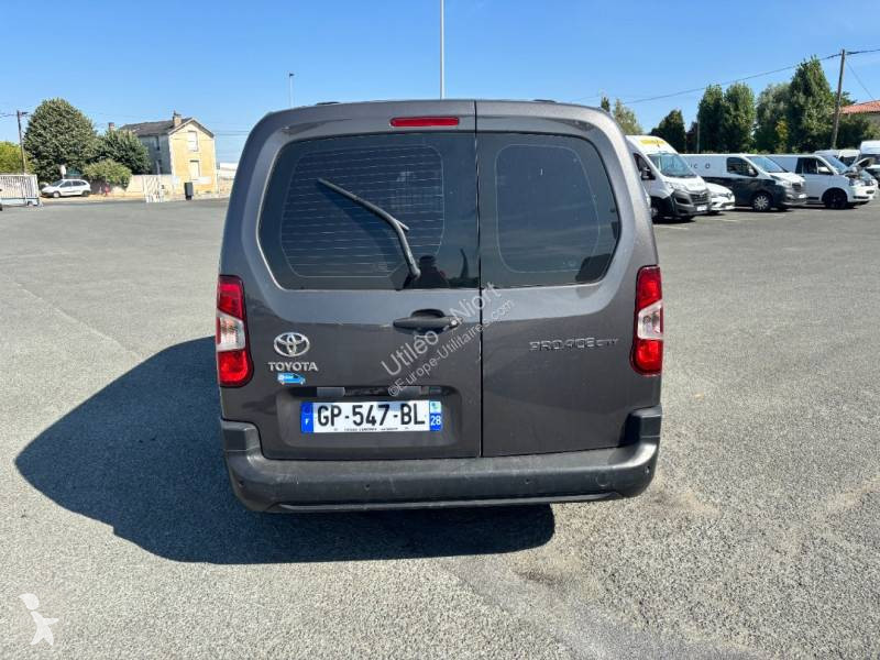 Véhicule utilitaire Peugeot