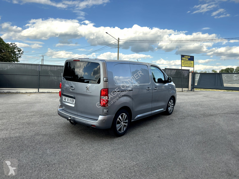 عربة نفعية Peugeot 2.0 Bluehdi 120 Premium Pack...