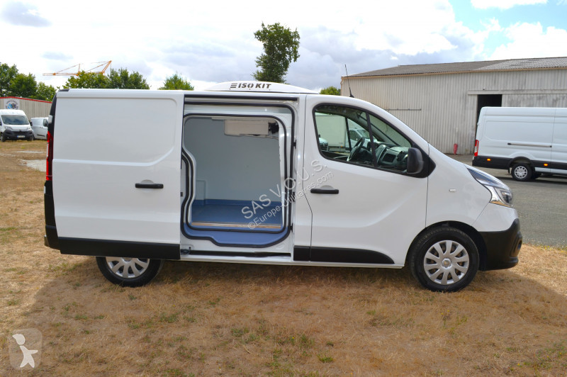 Véhicule utilitaire Renault RENAULT TRAFIC III...