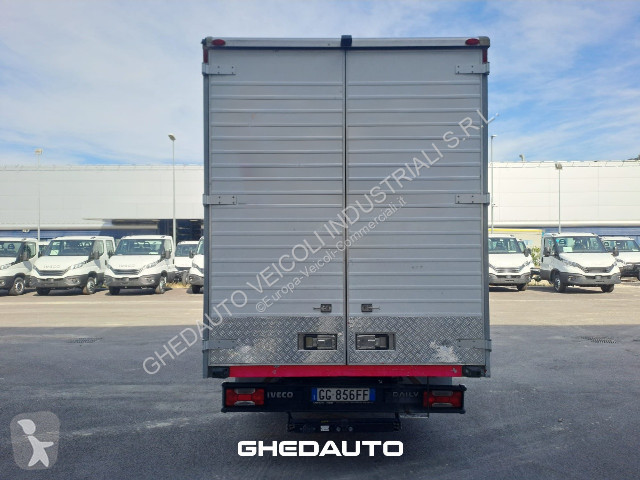 عربة نفعية Iveco Daily 35C16 - 35C16H